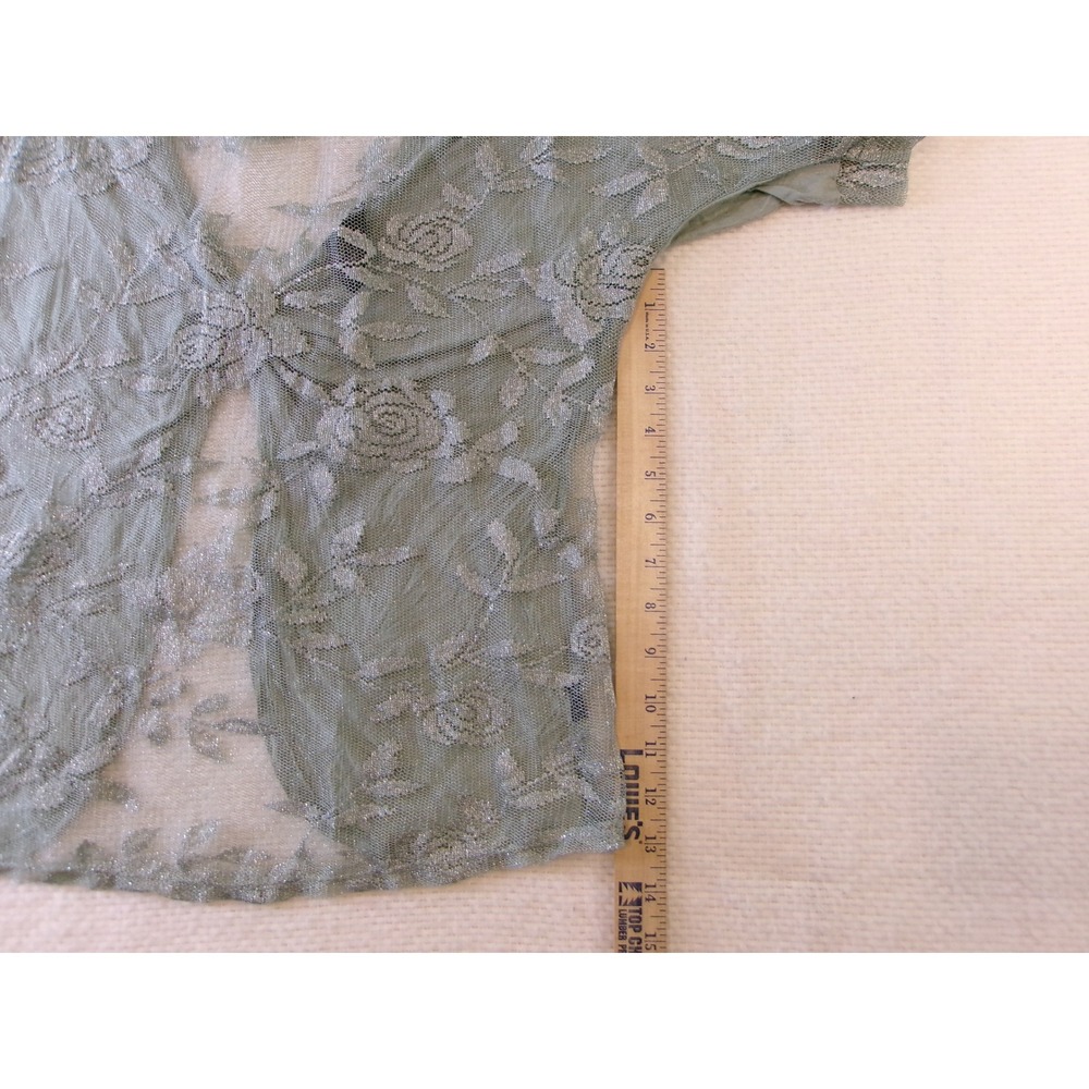 Daytrip Buckle Sage Green Floral Lace Sheer Metallic Twist Front Top Large NWT - Picture 3 of 7